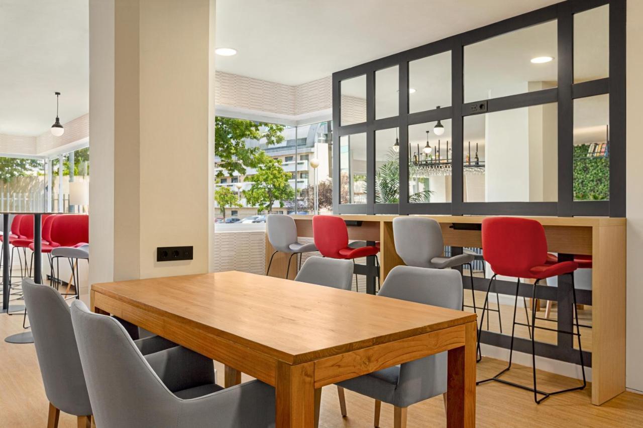 Ramada By Wyndham Madrid Tres Cantos Zewnętrze zdjęcie