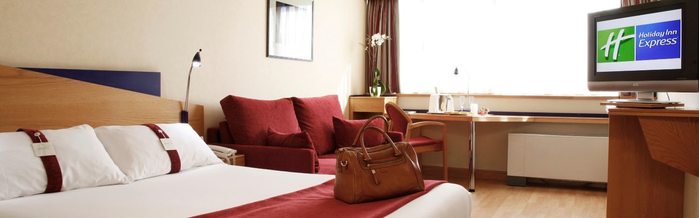 Ramada By Wyndham Madrid Tres Cantos Zewnętrze zdjęcie