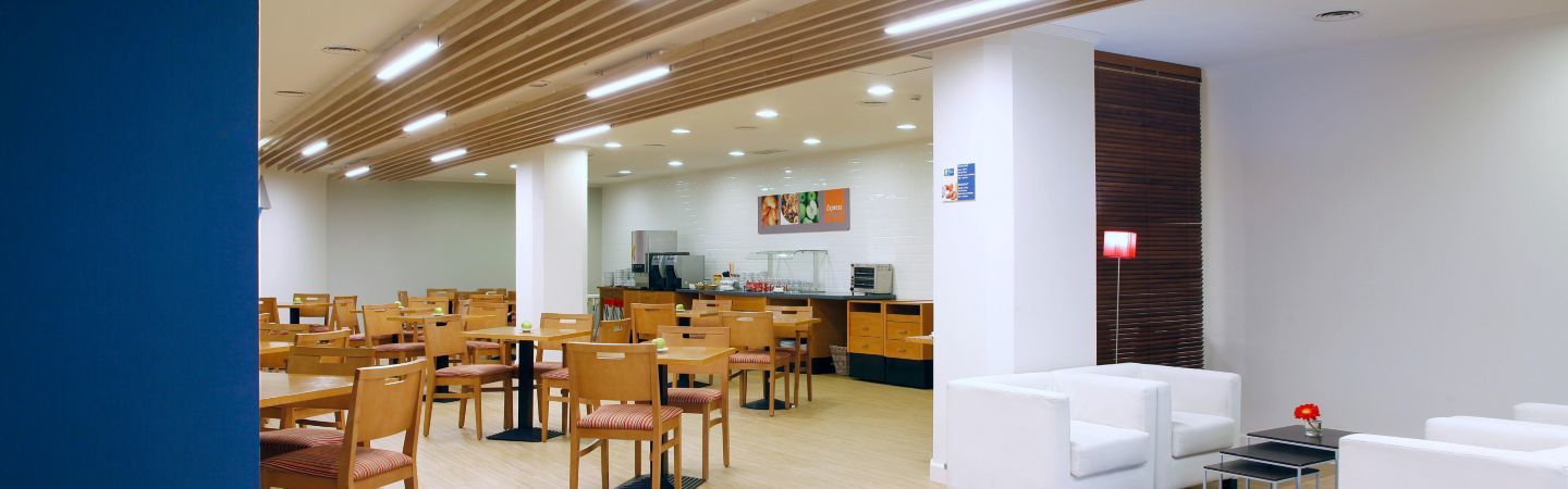 Ramada By Wyndham Madrid Tres Cantos Zewnętrze zdjęcie